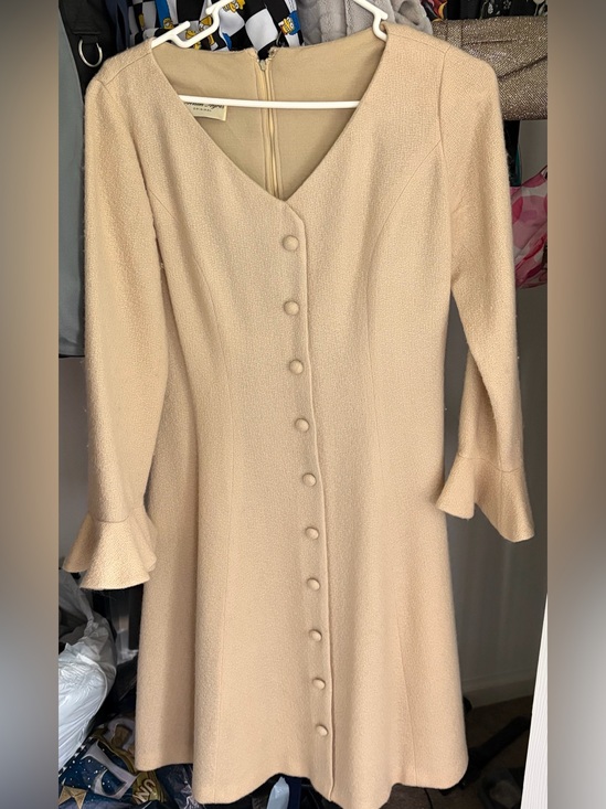 Alison Ayres Dresses & Skirts - Vintage wool Alison Ayres bell sleeve dress beige cream M vintage 12 modern 8